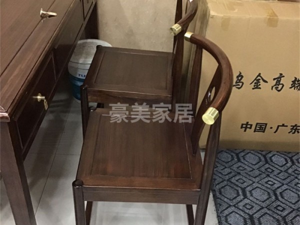 套房活動家具